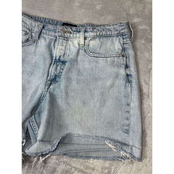 Women’s Denim Light-Medium Wash Cutoff Jean Shorts 14 - Picture 4 of 9
